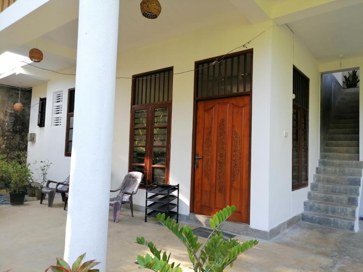 דירות דיקוולה Hiriketiya Hasmal House מראה חיצוני תמונה