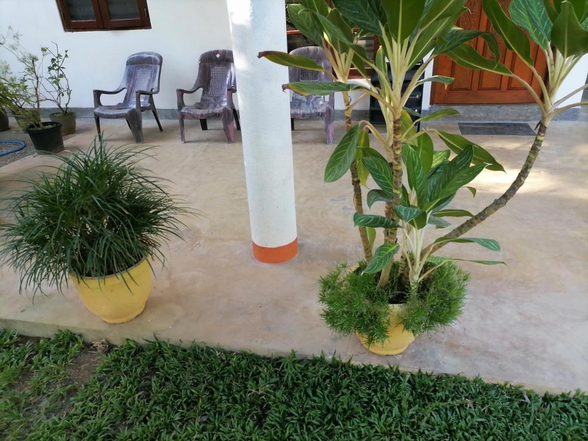 דירות דיקוולה Hiriketiya Hasmal House מראה חיצוני תמונה