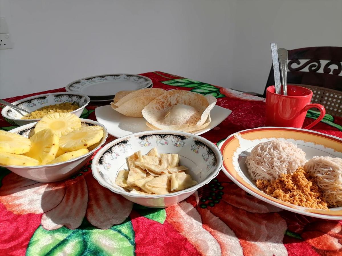 דירות דיקוולה Hiriketiya Hasmal House מראה חיצוני תמונה