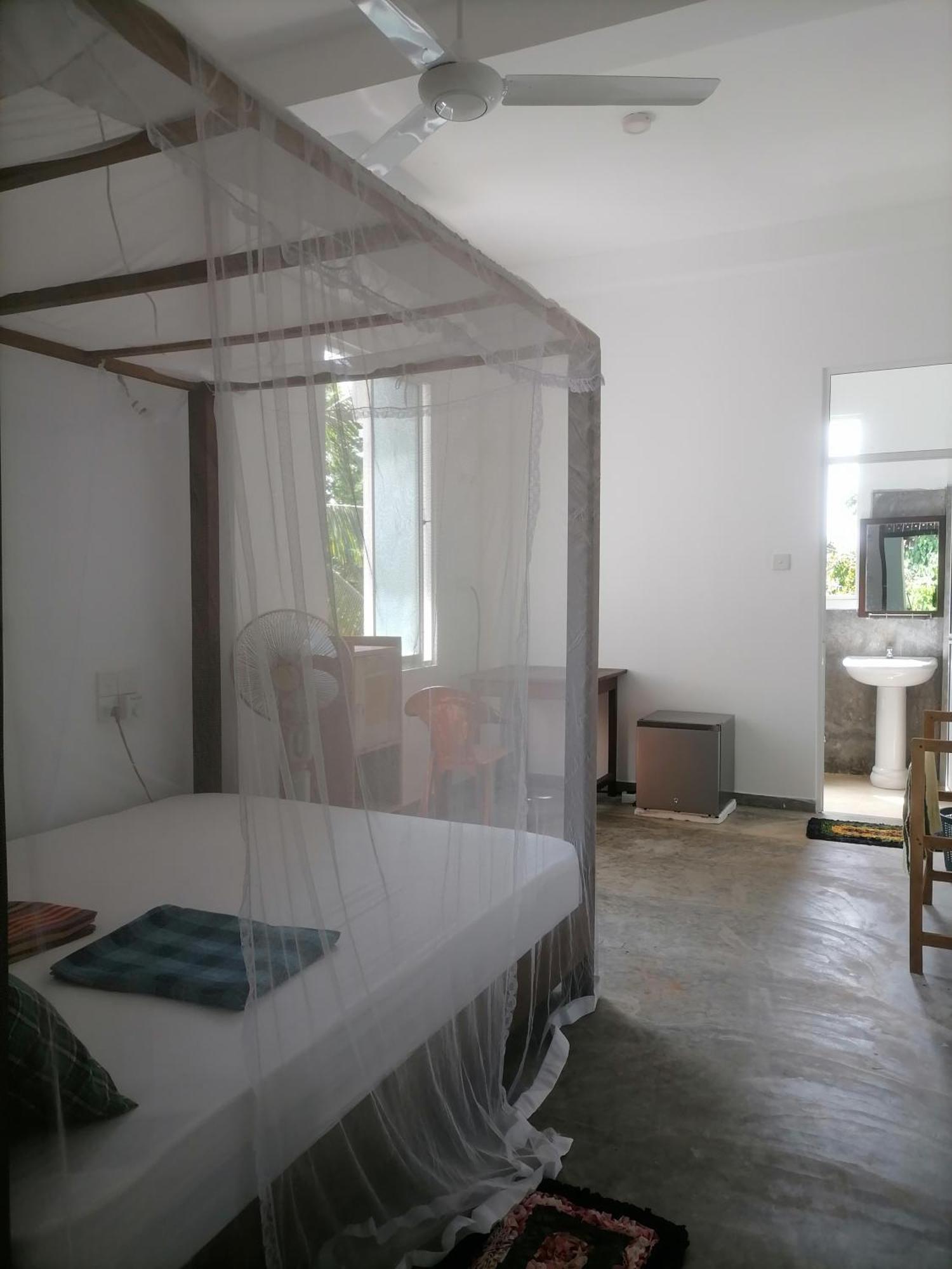דירות דיקוולה Hiriketiya Hasmal House מראה חיצוני תמונה
